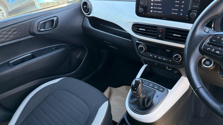 Hyundai i10 1.2 MPi Premium 5dr Auto Petrol Hatchback